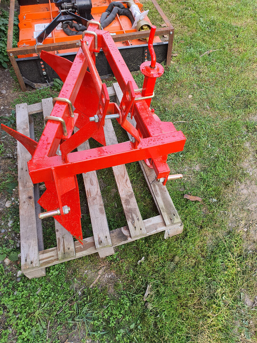 Pluh, riadkovač, mulčovač, tiahlo - traktor - 3