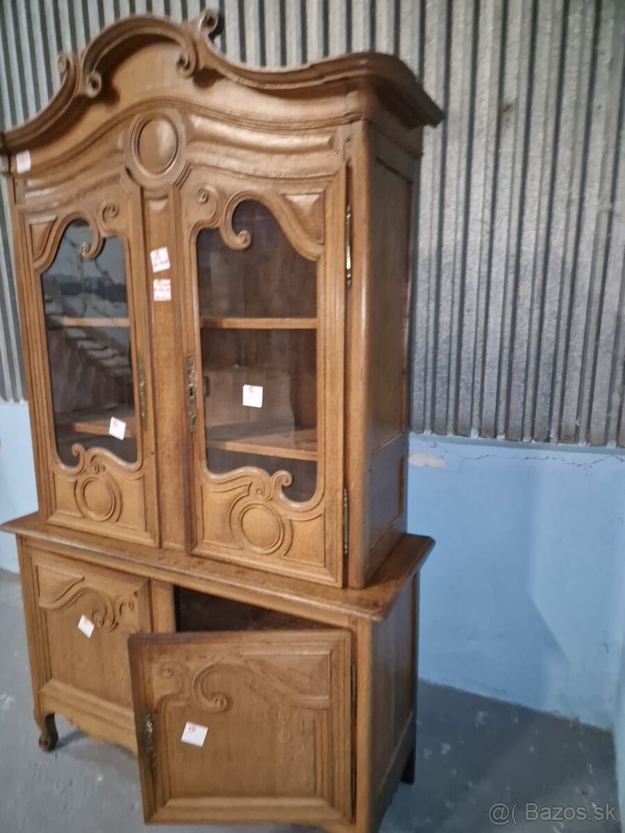 04 - Predám masívnu dubovú presklenú vitrínu – dvojdielna - 3