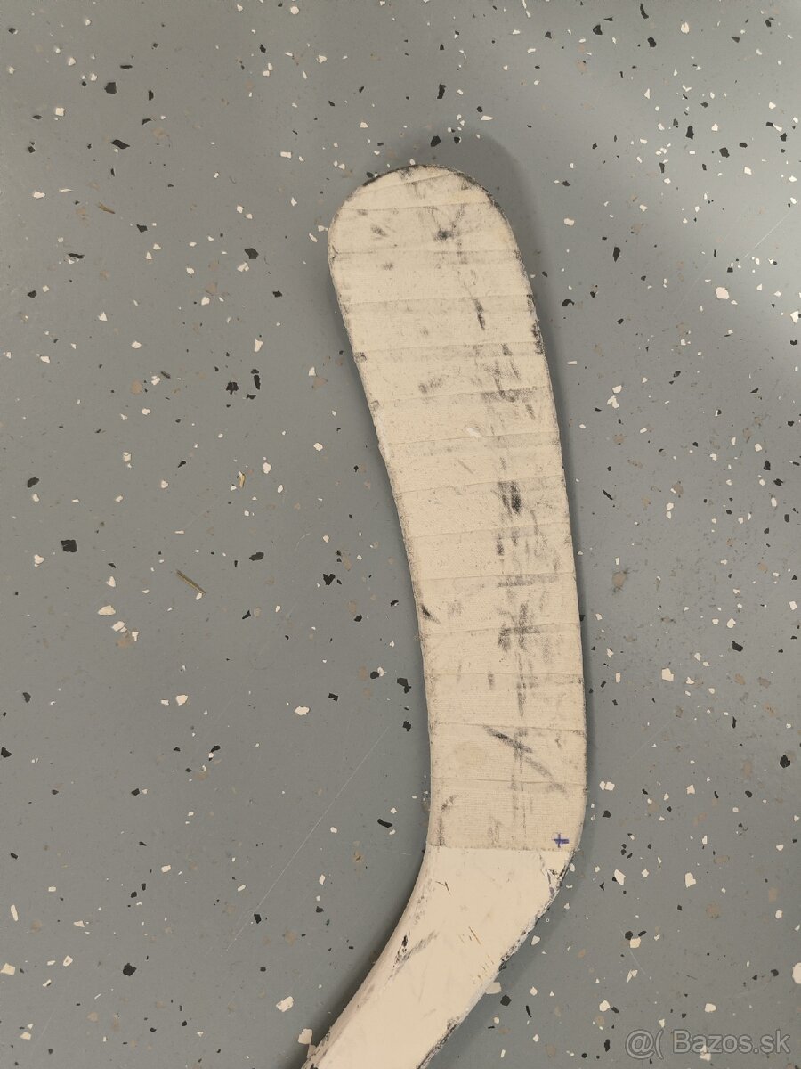 Hokejka CCM Ribcor Trigger 9 pro, biela. - 3