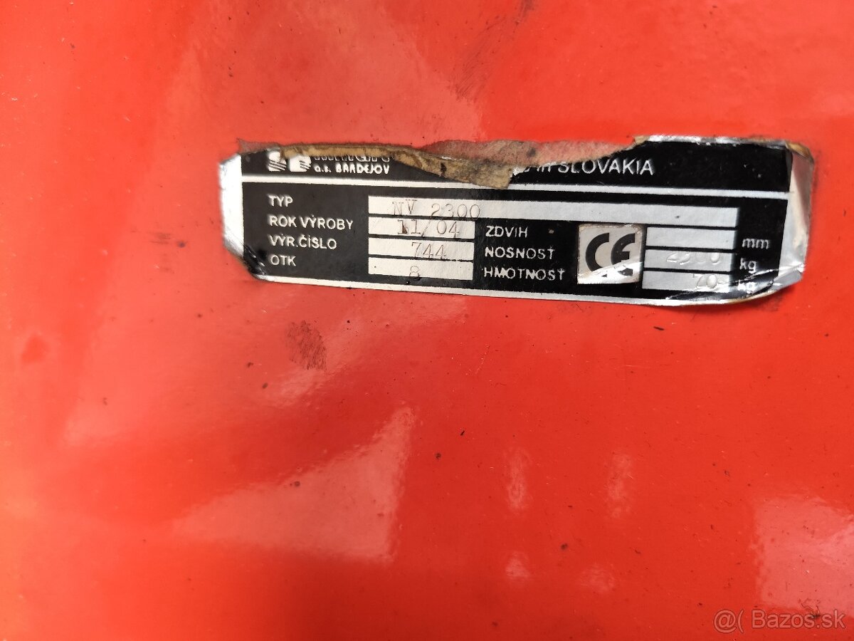 Paletovy vozík 2,3t - 3