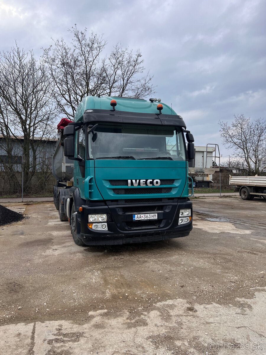 Tahač Iveco 420 + naves - 3