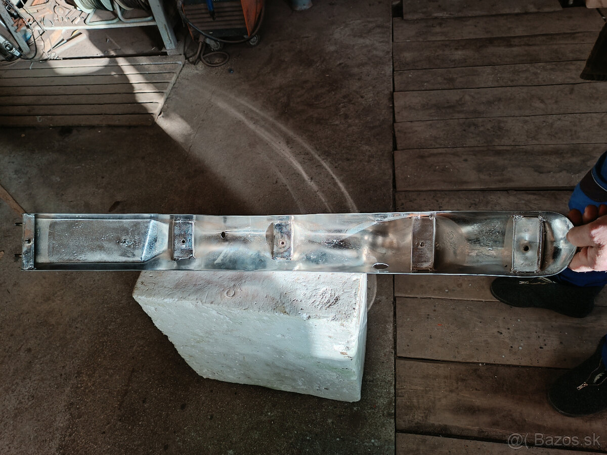 Predný nárazník Tatra 603 - 3