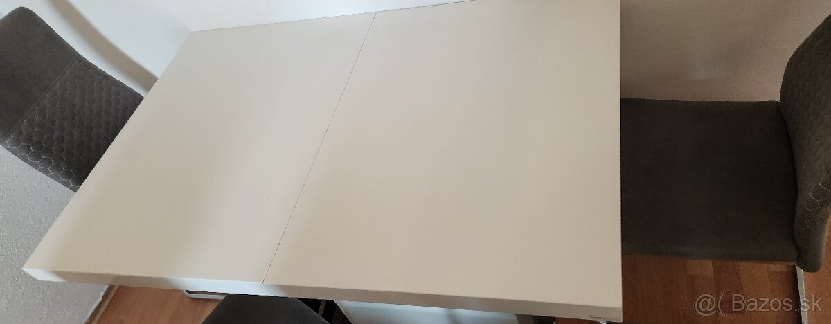 Jedalensky stol a stoliky - 3