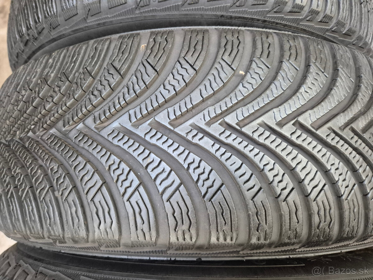 205/60 r16 zimné 4 ks MICHELIN dezén 8,2 - 4,7 mm - 3