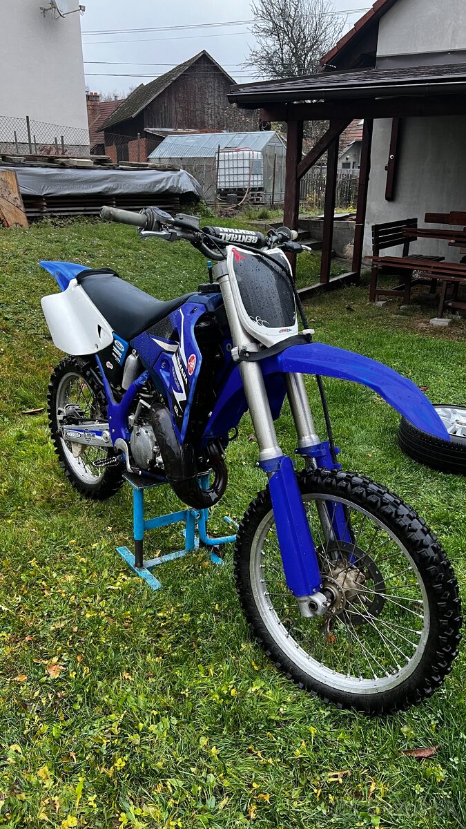 Yamaha YZ 125