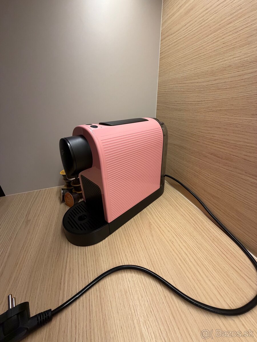 Tchibo Cafissimo PURE+ cherry (ružové)Kávovar na kapsuly - 3