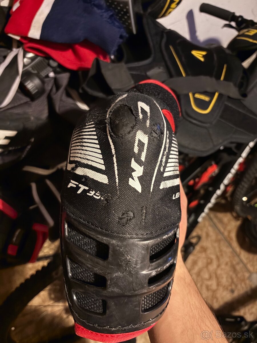 CCM Jetspeed FT350. Chrániče lakťov - 3