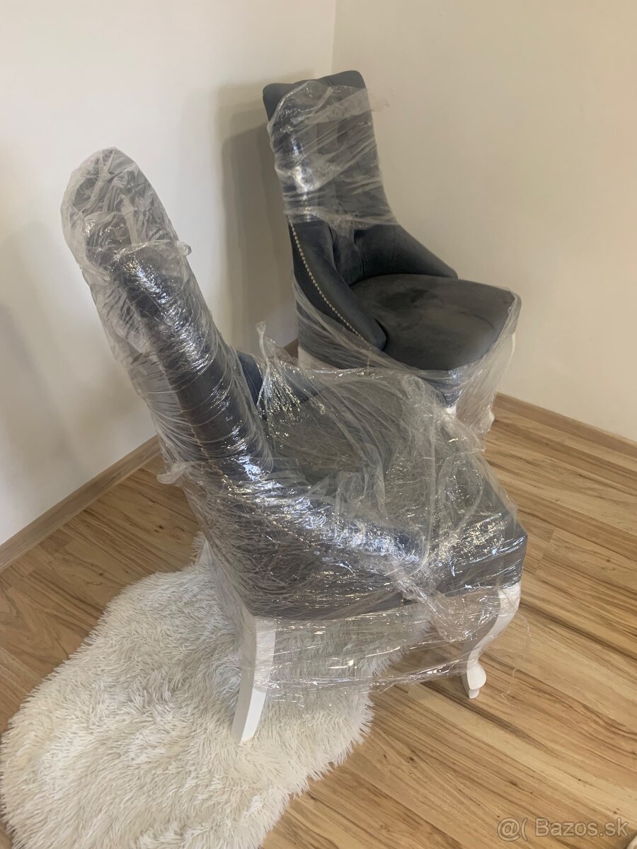 Nový stôl a stoličky 6ks - 3