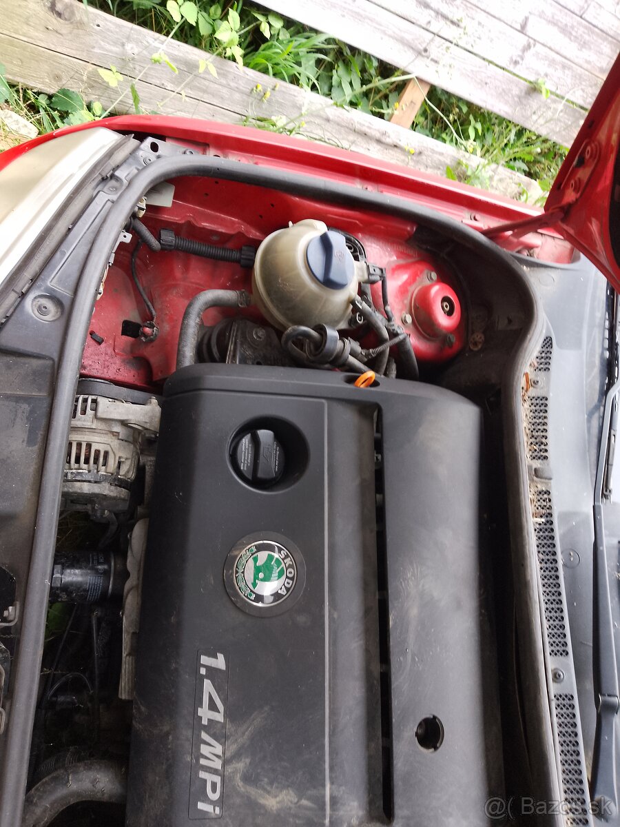 Predám škoda Fabia 1.4 mpi iba celé auto, -rezervovane- - 3