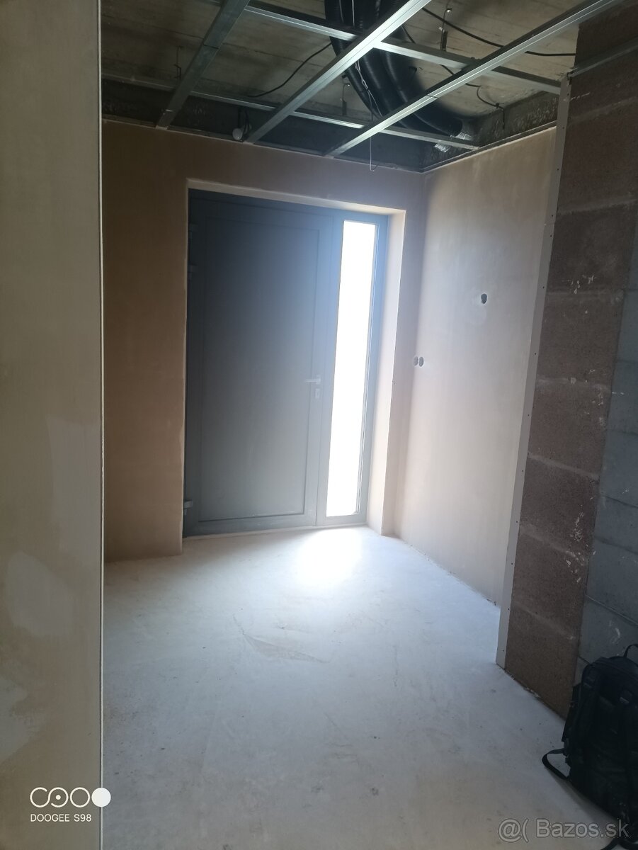 Pomocník na stavbu - 3