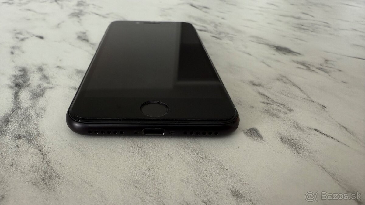 Predám Apple iPhone SE 2020 64GB cierny TOP stav - 3
