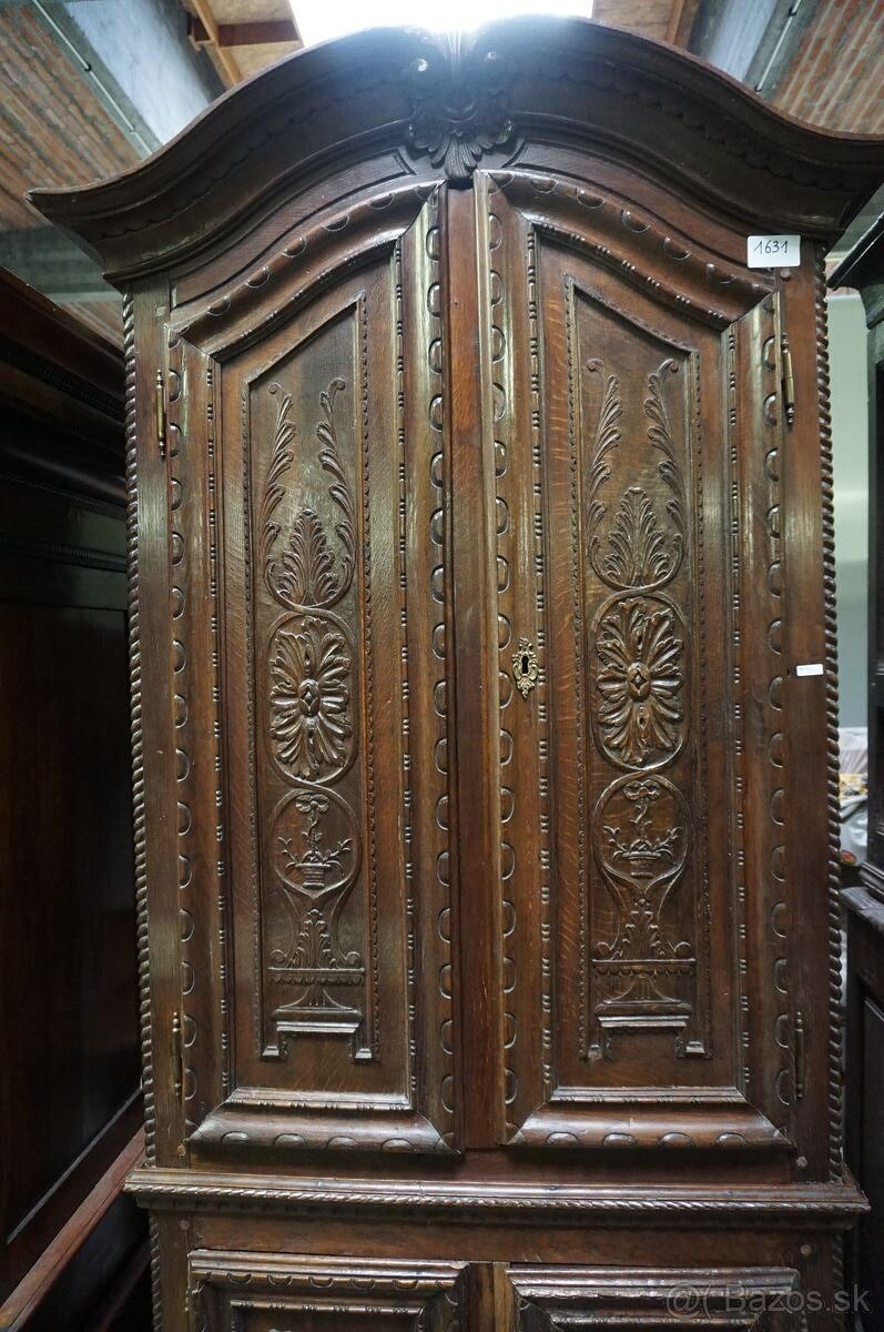 Starožitná skriňa - 3