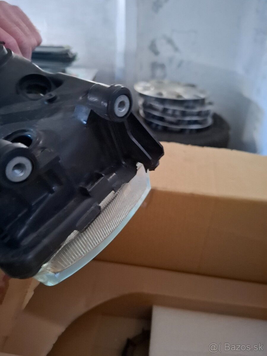 Predam predny ľavý reflektor Nissan almera n15 - 3