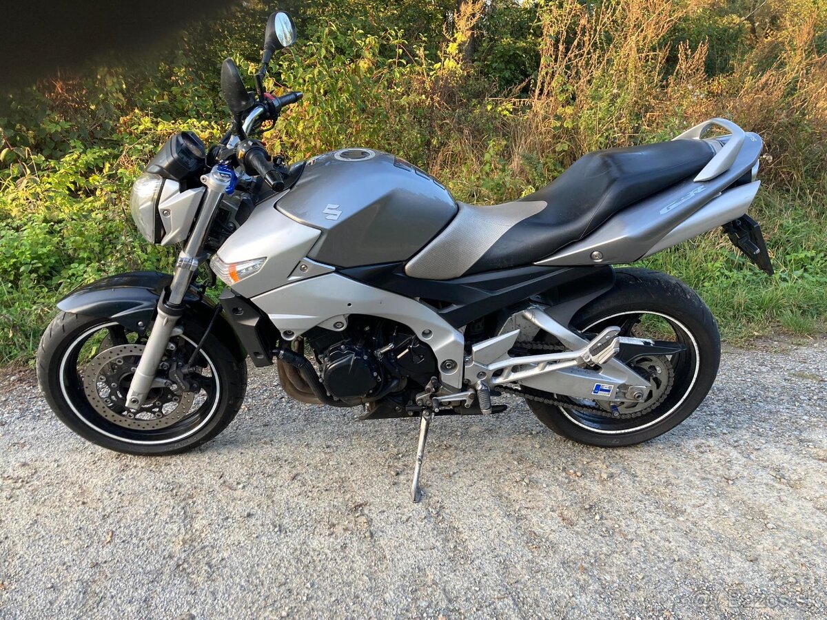 Predám SUZUKI GSR 600 - 3