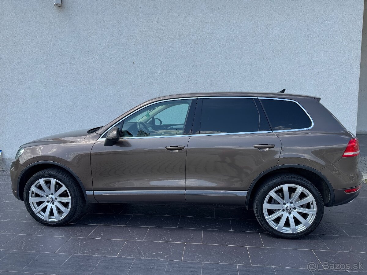 Volkswagen Touareg 3.0 TDI 4Motion - 3