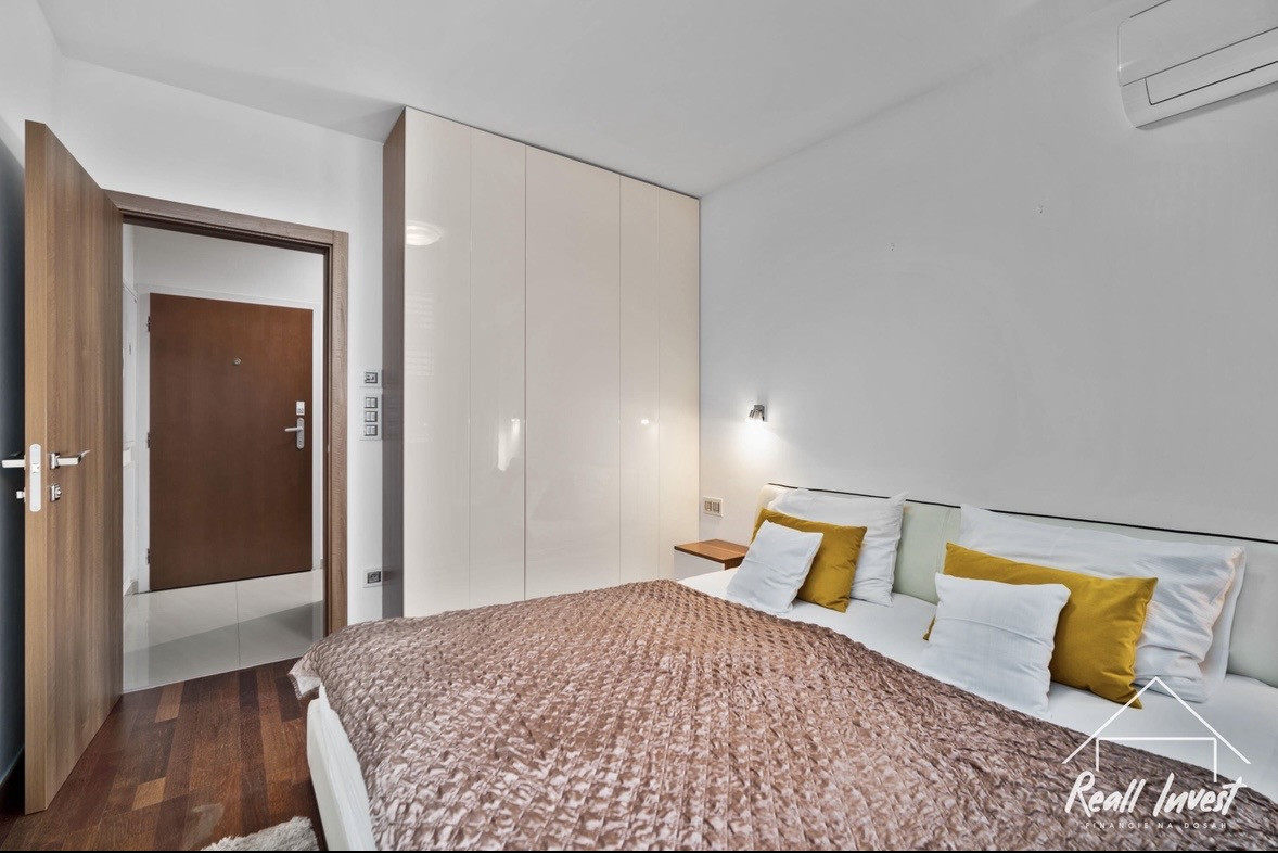 NA PREDAJ Výnimočný 2-izbový byt v Starom Meste - 3