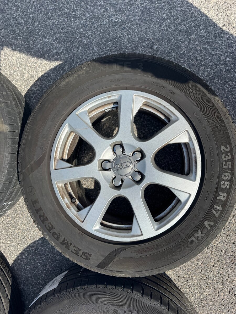 Audi Q5 235/65R17 - 3