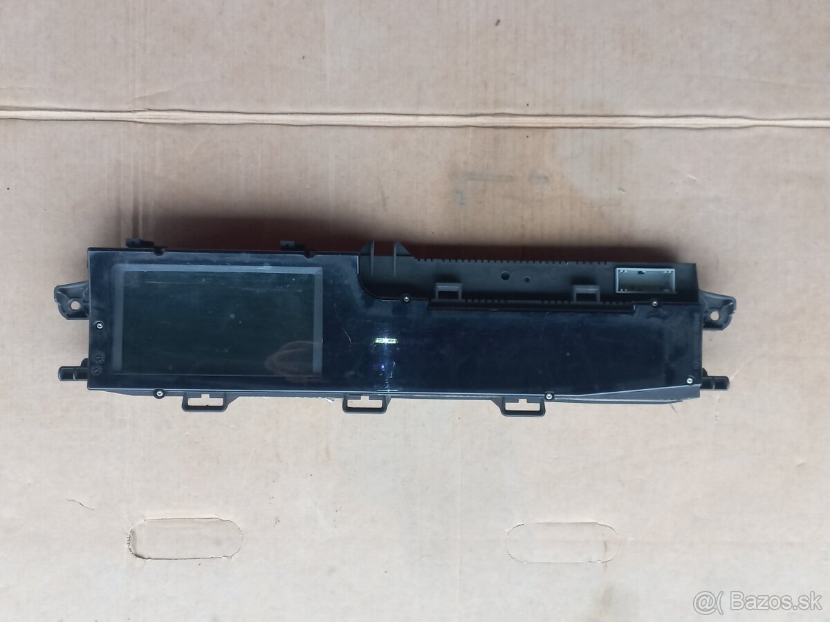 predam pristrojovy panelna renault - 3