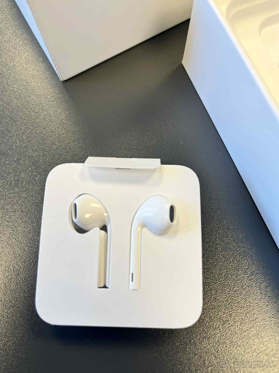 iPhone SE, Black 128GB - 3