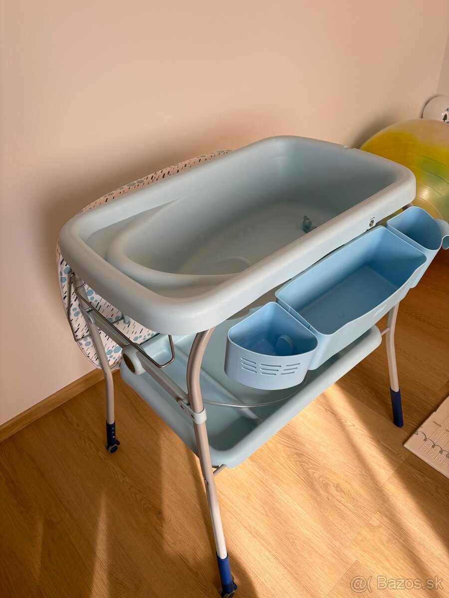 Prebalovací pultík s vaničkou Chicco - 3