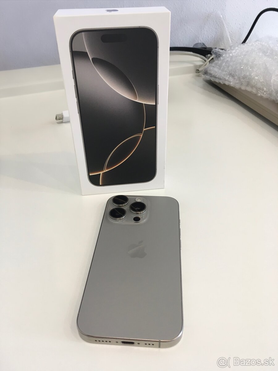 iPhone 16 Pro - 3