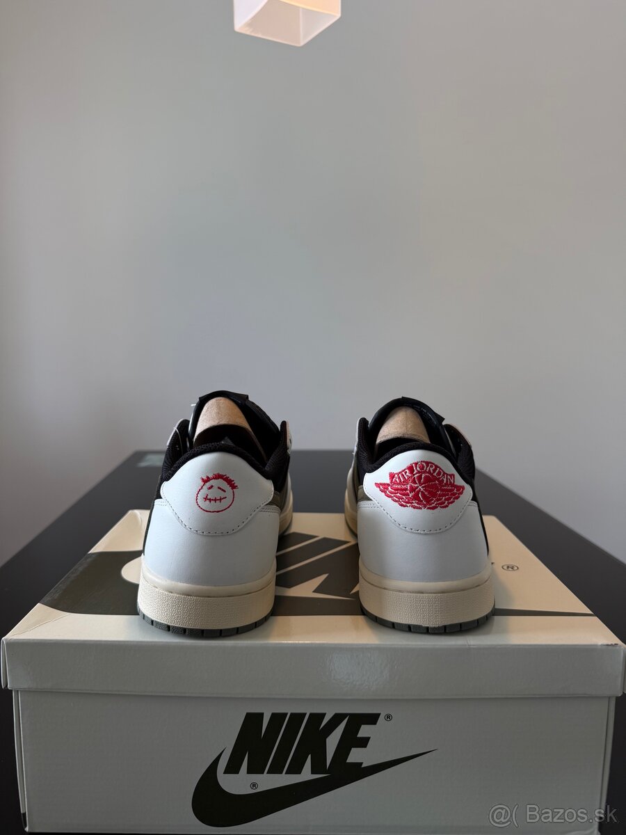 Jordan 1 Travis Scott Olive - 3