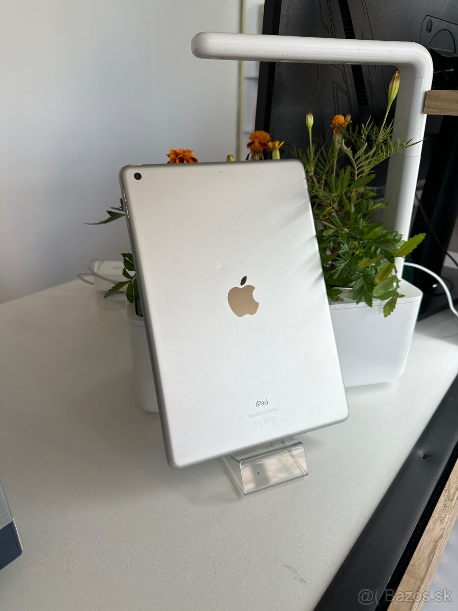 Apple iPad 8.generation 128GB Silver - 3