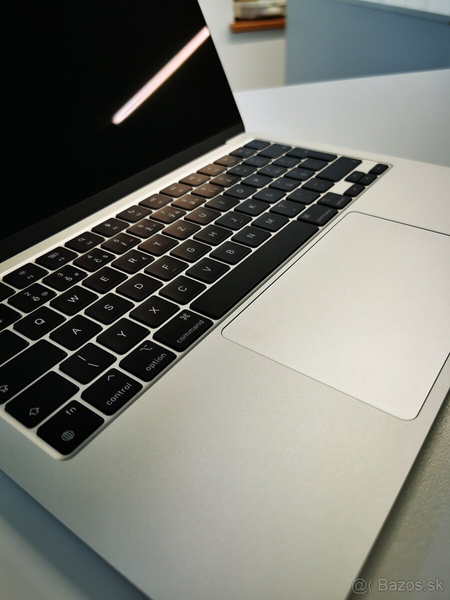 Macbook Air 13 M2 8GB / 2022 / 256GB SSD - 3