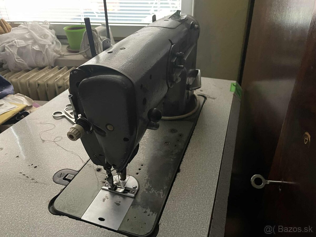 Sijaci stroj a overlock - 3