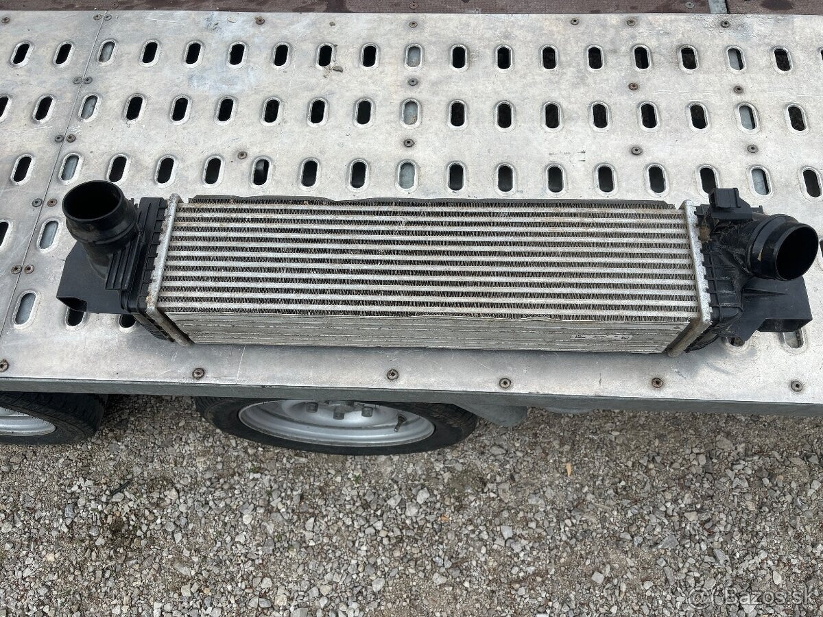 Predám intercooler BMW 7617598 - 3