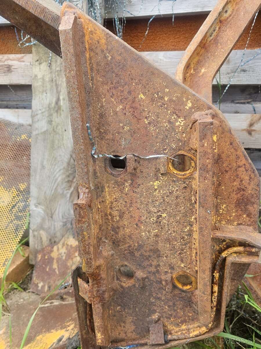 LKT 81 kyvný rám kolíska - 3