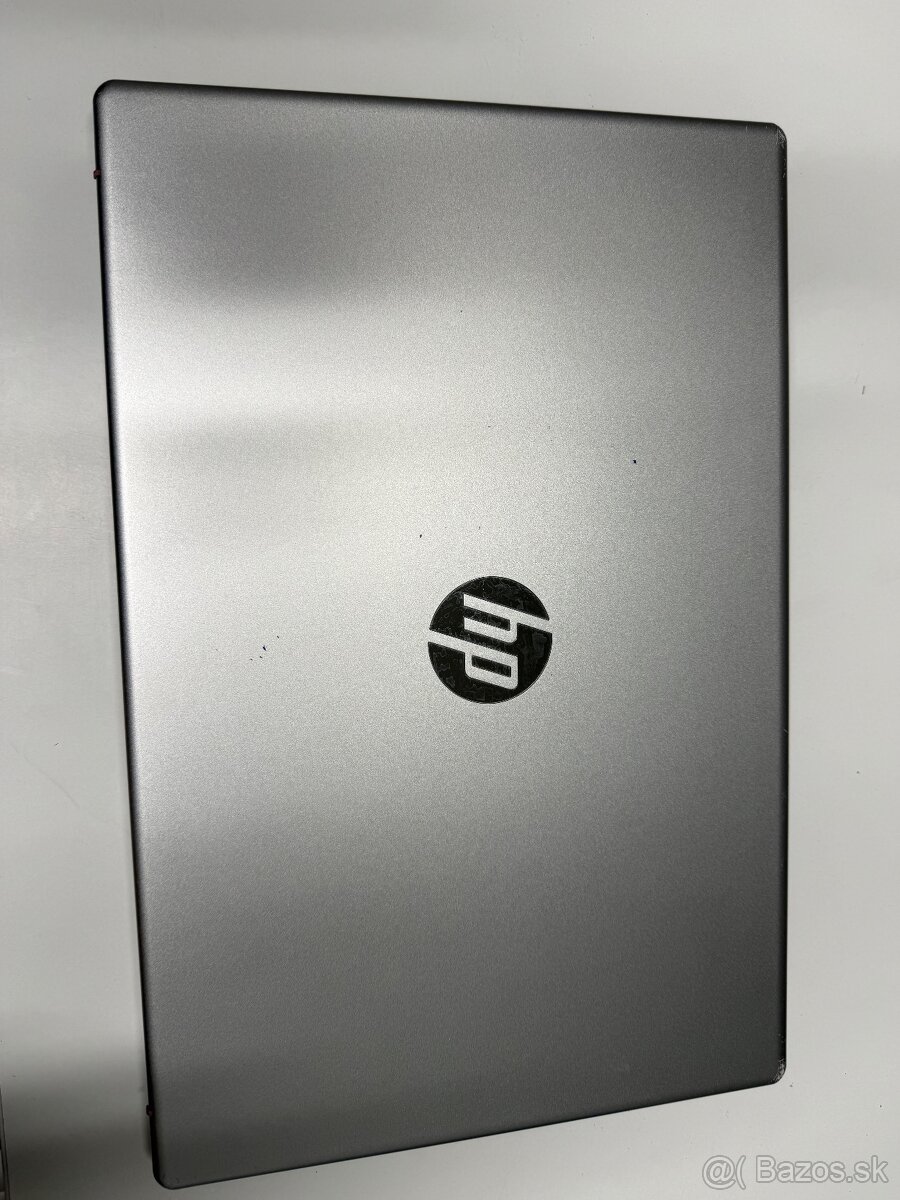 Kancelársky notebook HP - 3