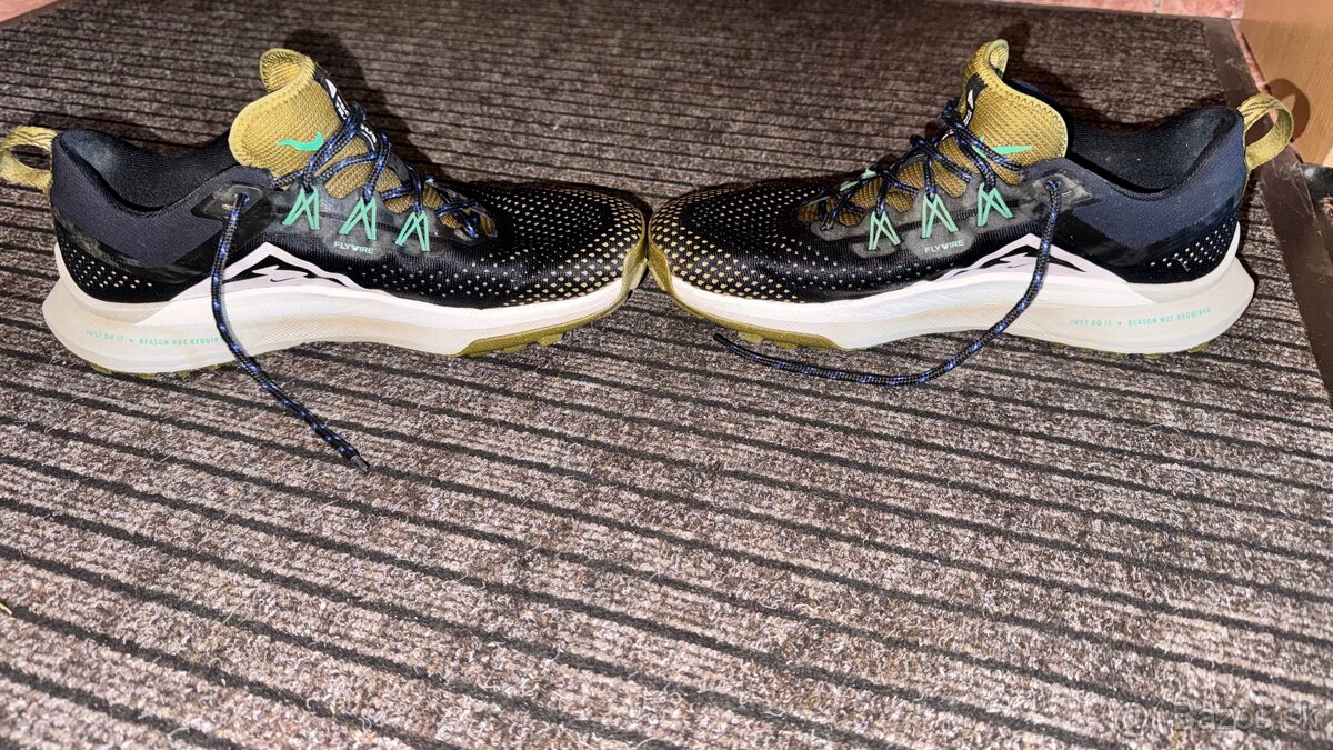 Nike REACT PEGASUS TRAIL 4 - 3