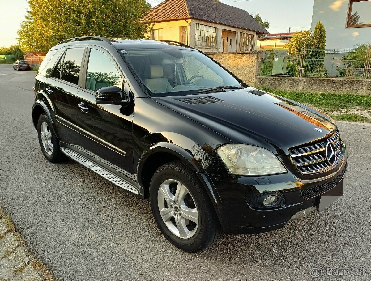 Mercedes Benz M-Trieda ML 320CDi 165KW 4-Matic 7-A/T SUV