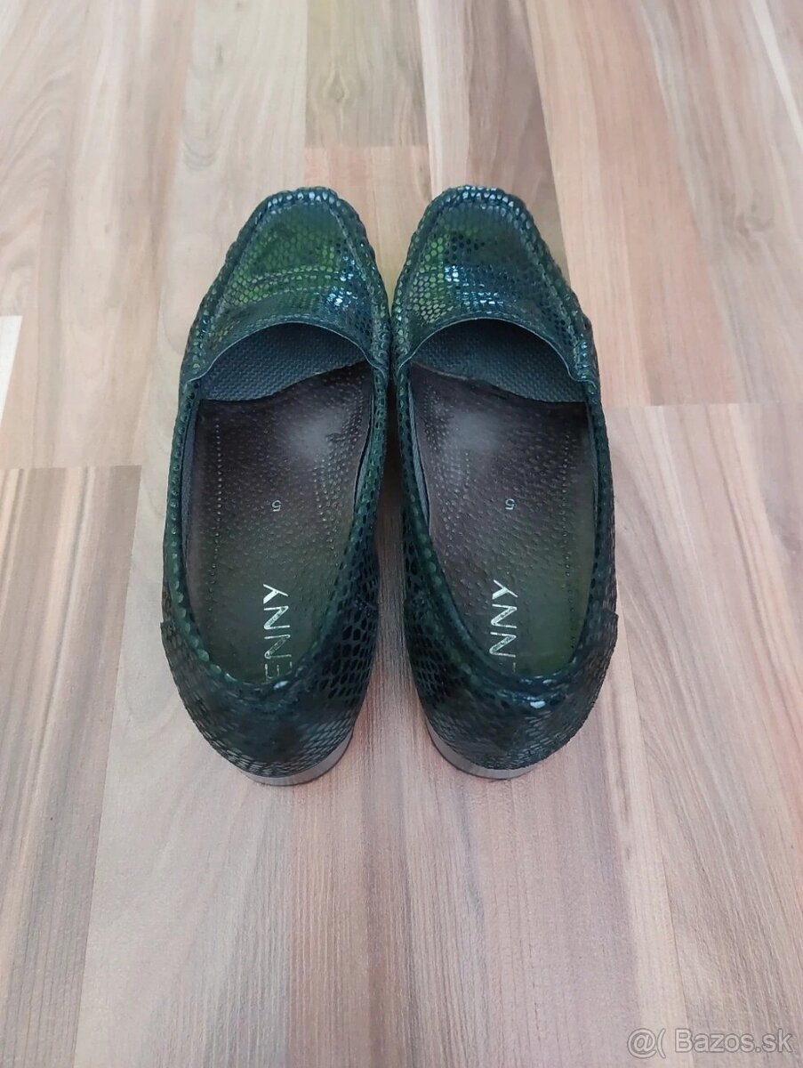 Celokožené mokasíny v.38 čierne vzor hadej kože - 3