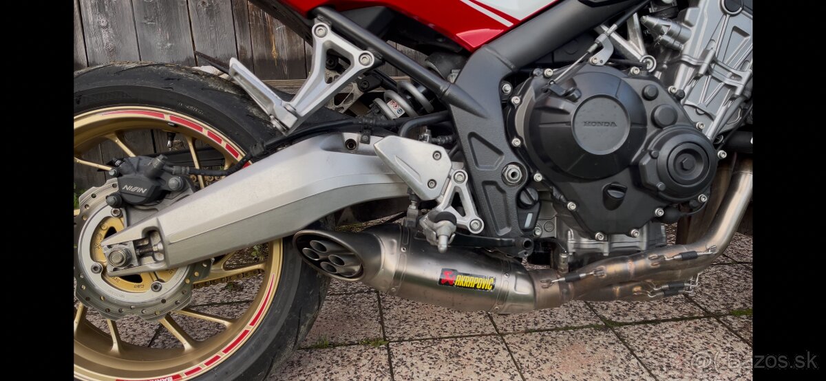 Honda CB650F - Akrapovič - 3