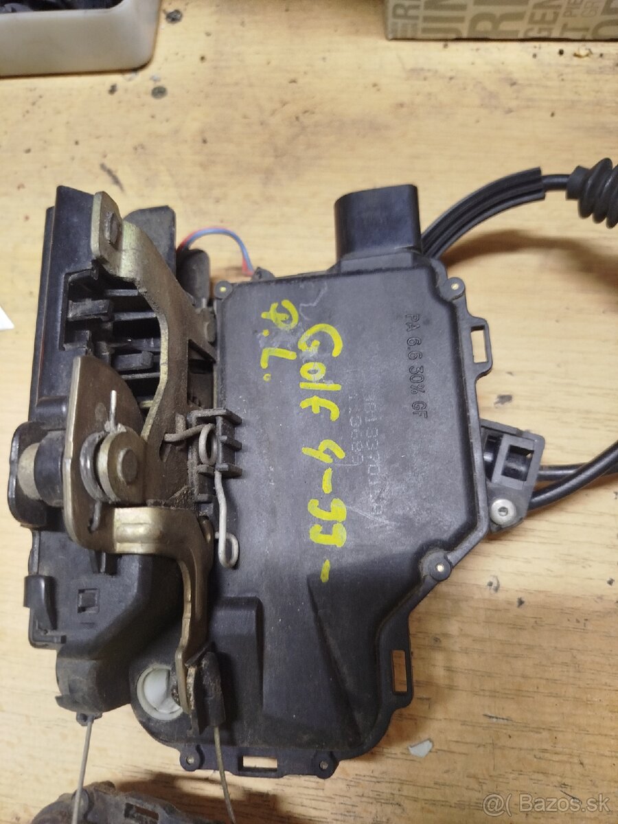 Zámky dverí golf 4 - 3