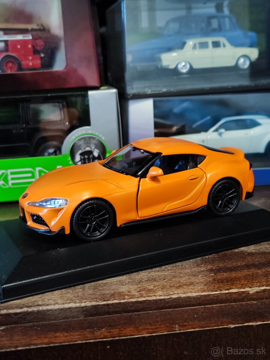 Modely áut Toyota a Mitsubishi - 3