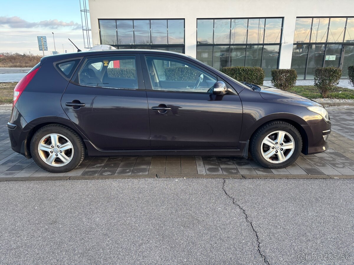 Predám Hyundai i30 - 3