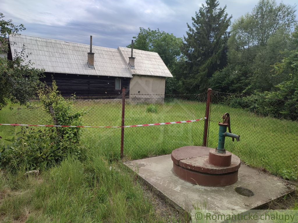 Staršia chalupa s hospodárskymi budovami na pozemku 1550 m - 3