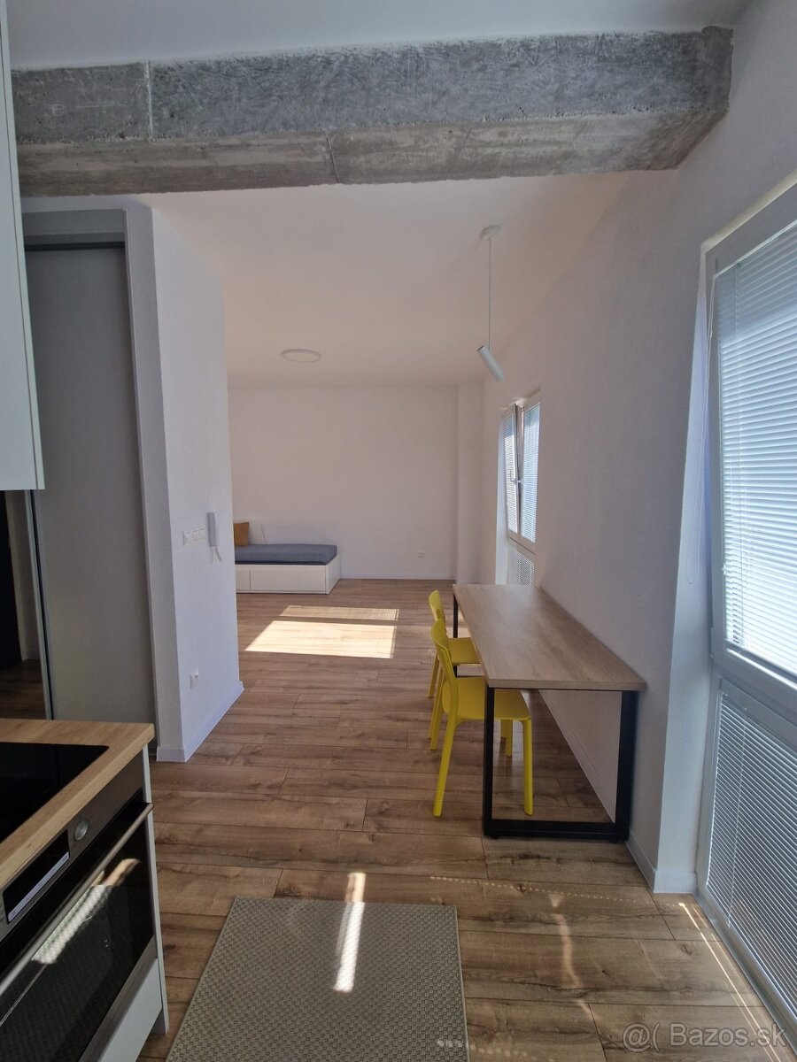 1i byt na prenájom, centrum Prievidze - 3