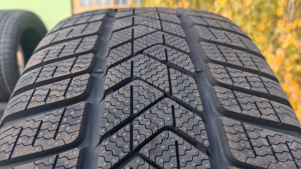 Zimné pneu 245/45 R19 --- PIRELLI - 3