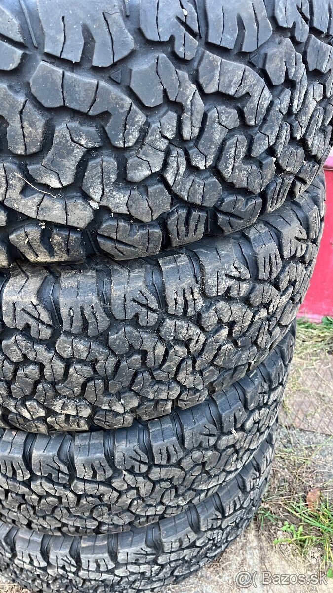 Pneu Bf Goodrich 255/70 r16 - 3