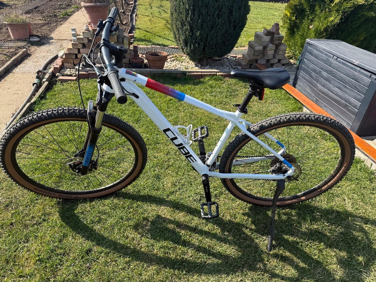 Predám Horský Bicykel CUBE - 3