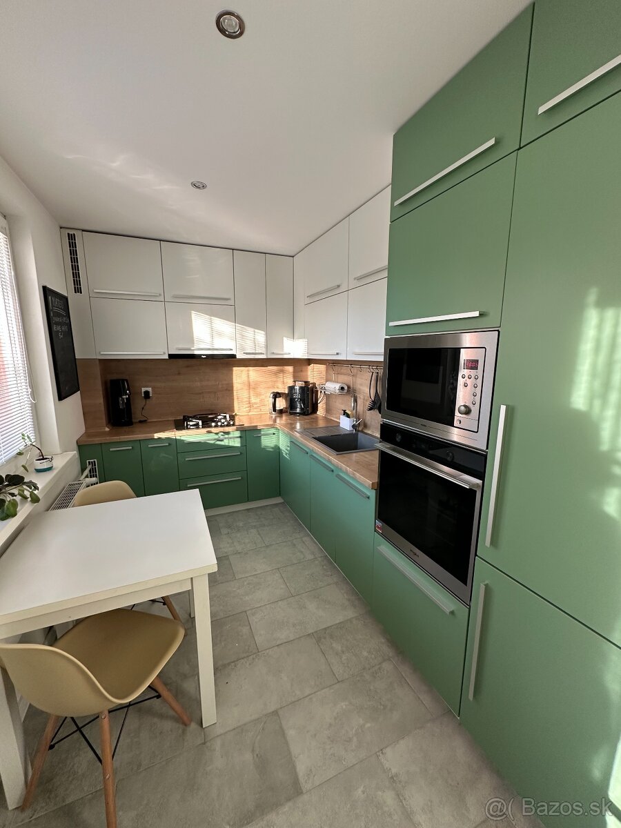 3 izbový byt s balkónom - 3