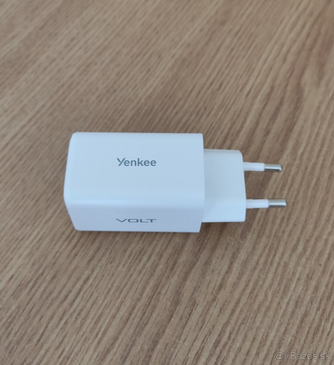 Predám nabíjačku Yenkee 65W - 3