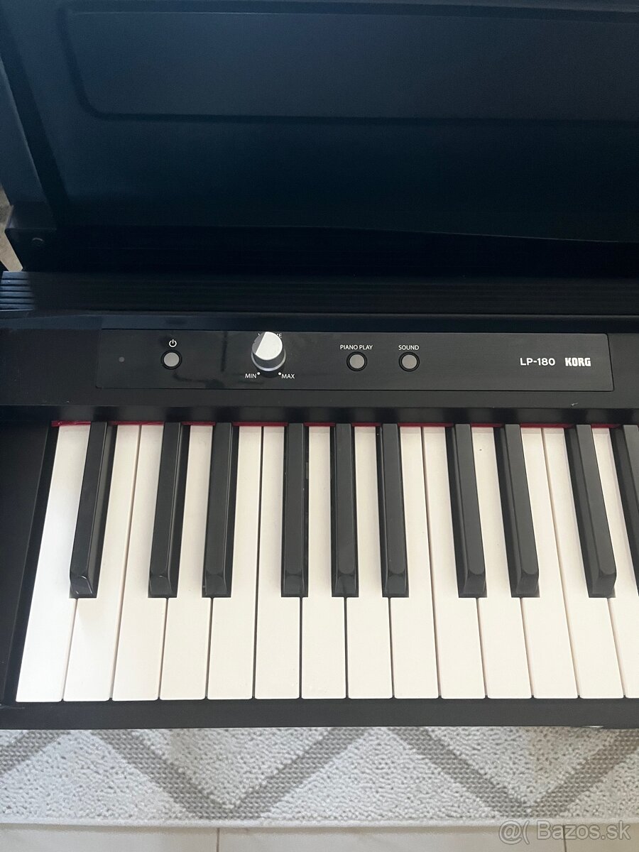 Digitálne piáno Korg LP-180 - 3