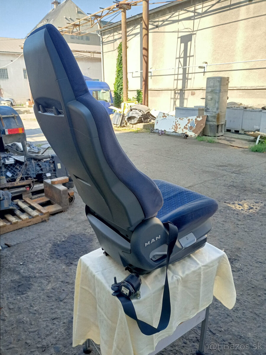 MAN TGA - TGX - TGS sedačka spolujezdce - 3