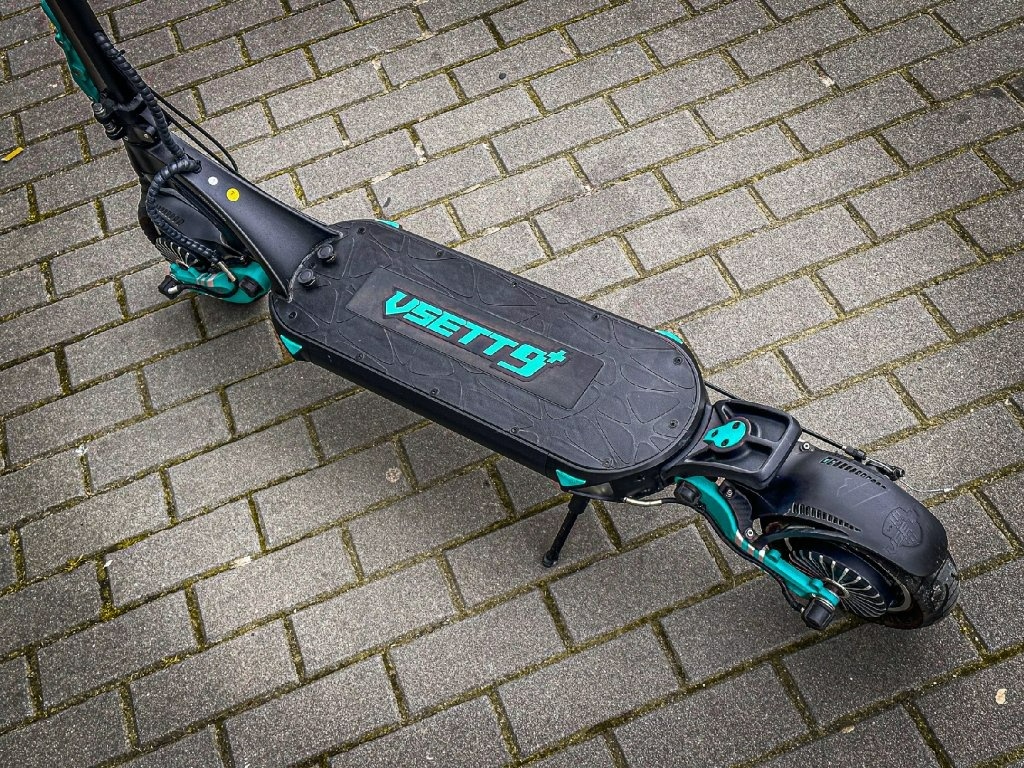 VSETT 9+ nájazd IBA 600km, kupovaná 2025, stav výborný - 3