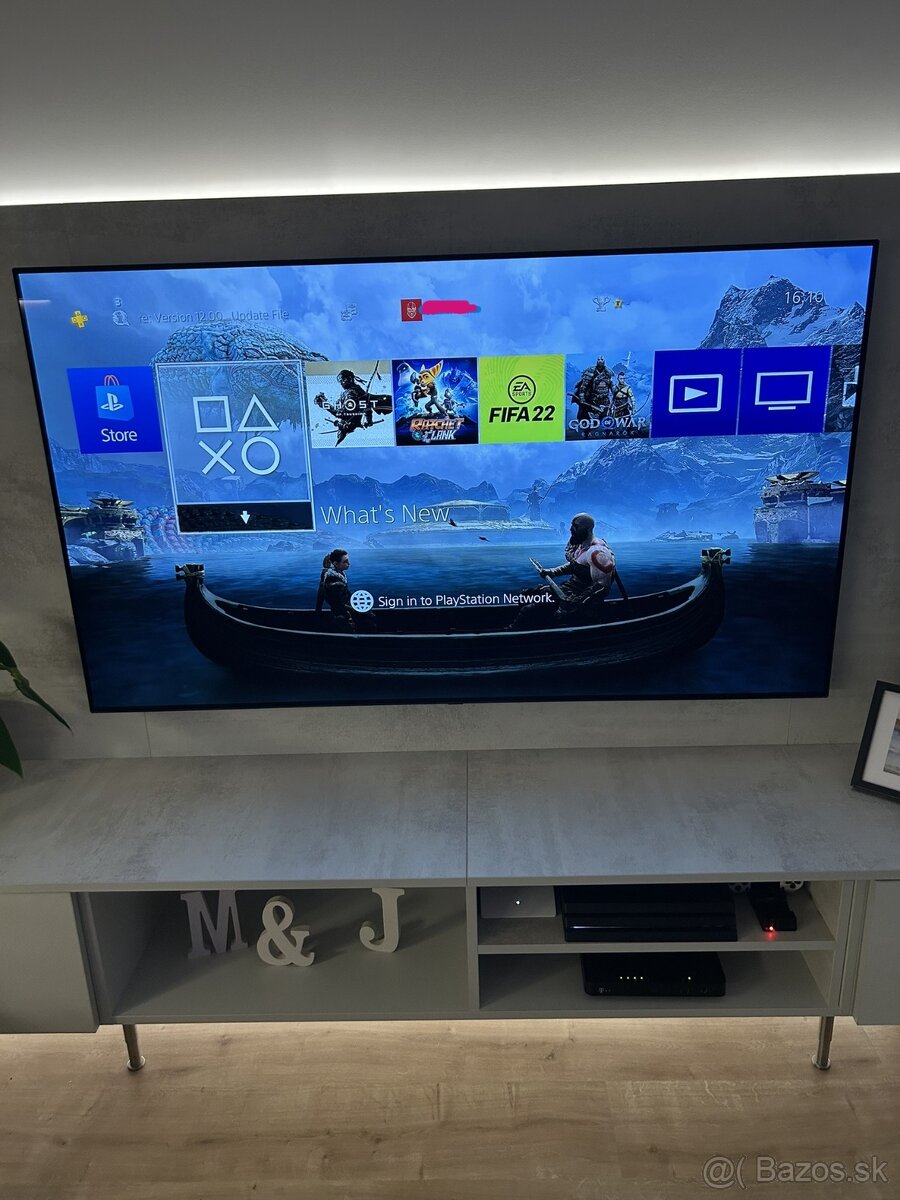 PS4 Pro | 2 ovládače | 11 hier | 4 filmy - 3